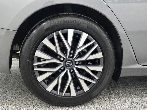 Used 2023 Nissan Altima 2.5 SV FWD image 34