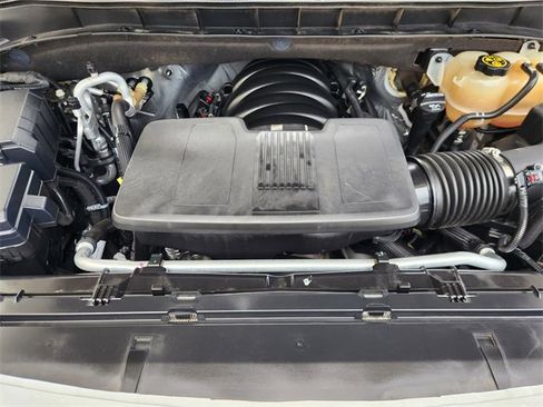 Used 2022 Chevrolet Tahoe LT w/ Luxury Package AWD/4WD image 33