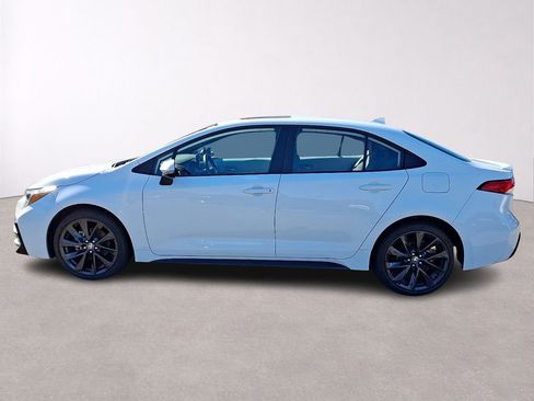 Used 2024 Toyota Corolla SE w/ SE Premium Package FWD image 4