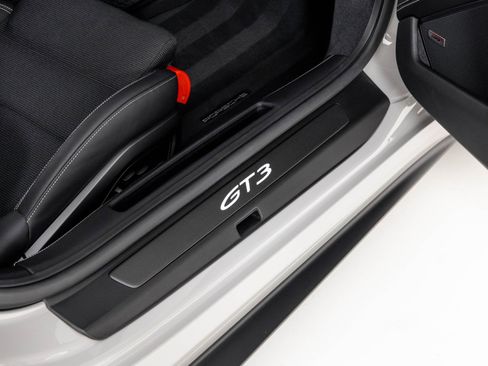 Used 2024 Porsche 911 GT3 image 45