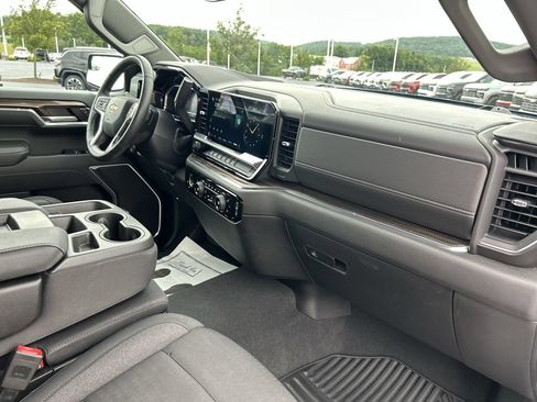 Used 2023 Chevrolet Silverado 1500 LT AWD/4WD image 17
