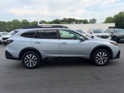 Used 2021 Subaru Outback Premium AWD/4WD image 5