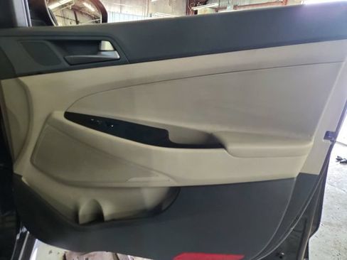Used 2017 Hyundai Tucson Value AWD/4WD image 22