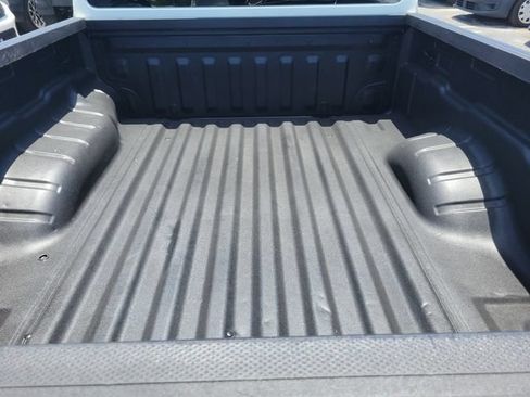 Used 2022 Nissan Frontier S w/ Technology Package RWD image 8