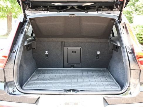 Certified 2026 Volvo XC40 B5 Plus AWD/4WD image 27
