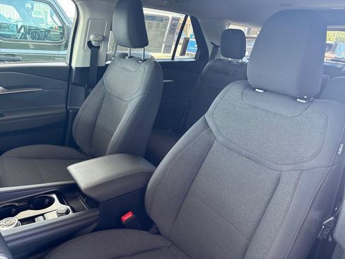 New 2026 Ford Explorer Active AWD/4WD image 17