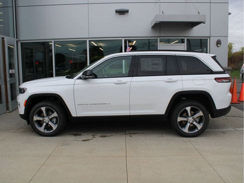 New 2025 Jeep Grand Cherokee Limited image 5