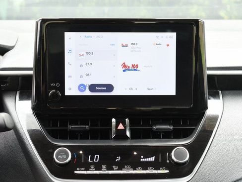 Used 2025 Toyota Corolla LE FWD image 19