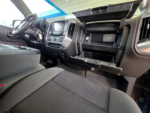 Used 2018 GMC Sierra 1500 SLE w/ SLE Value Package RWD image 29