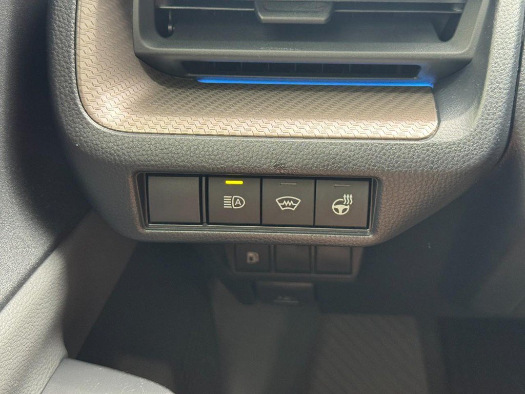 Used 2026 Toyota Prius XLE FWD image 23