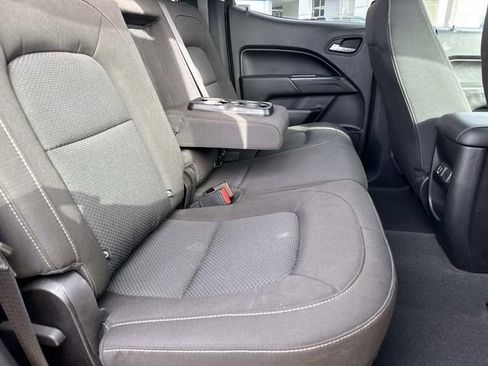 Used 2019 Chevrolet Colorado LT w/ LT Convenience Package image 9