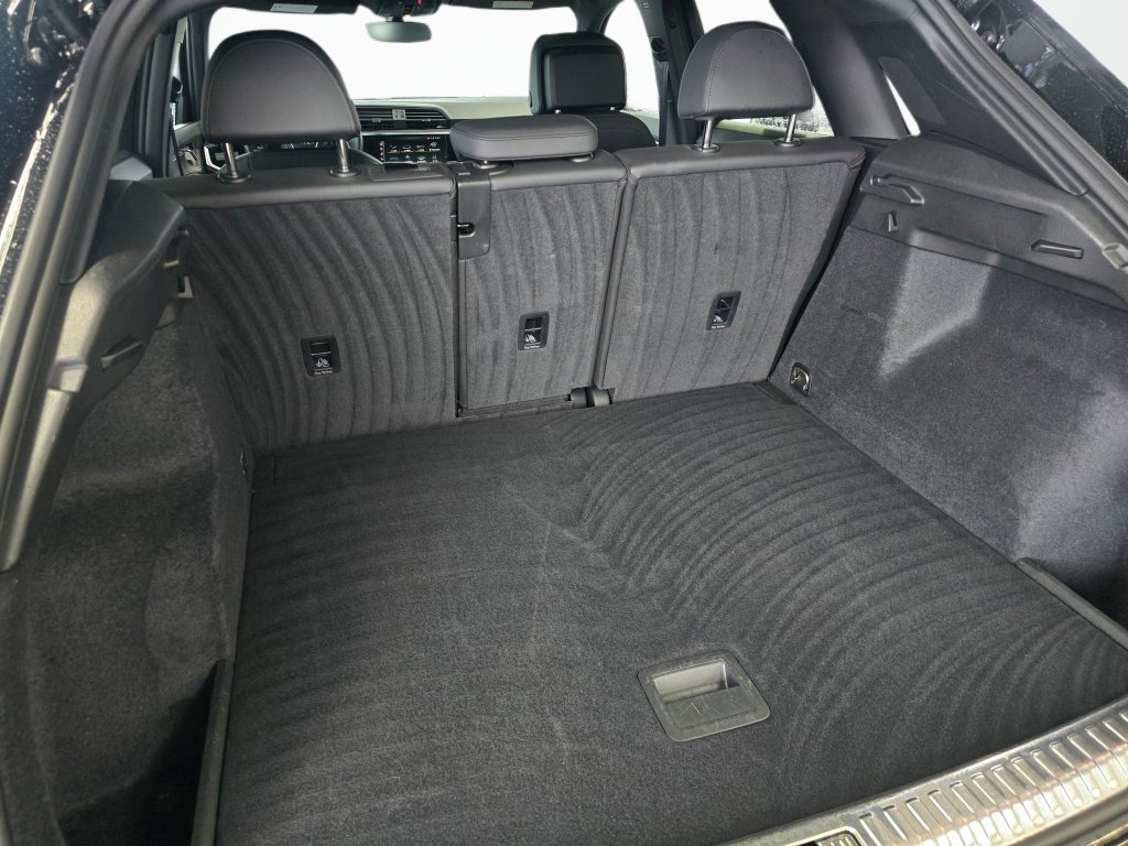 Used 2025 Audi Q3 2.0T Premium AWD/4WD image 17