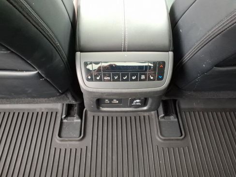 Used 2023 Nissan Pathfinder Platinum w/ Lighting Package (N93) AWD/4WD image 16
