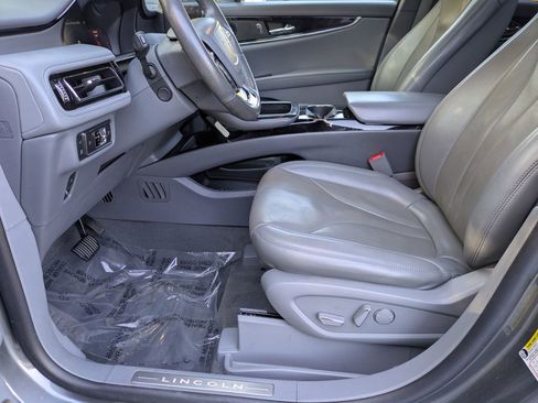 Used 2021 Lincoln Nautilus Reserve image 12