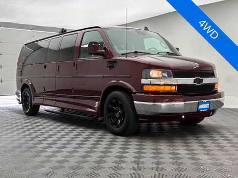 Used 2020 Chevrolet Express 2500 Extended w/ Enhanced Convenience Package RWD image 1