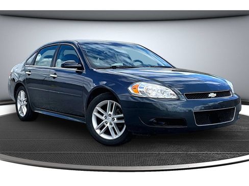 Used 2013 Chevrolet Impala LTZ FWD image 15