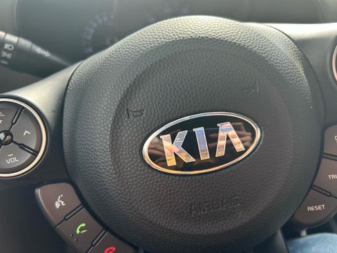 Used 2019 Kia Soul image 19