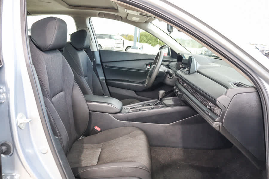 Used 2024 Honda Accord EX image 18