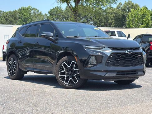 Used 2021 Chevrolet Blazer RS w/ Enhanced Convenience Package FWD image 2
