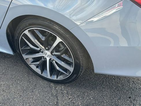 Used 2024 Honda Civic Touring image 9