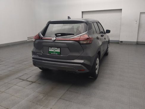 Used 2021 Nissan Kicks S FWD image 9