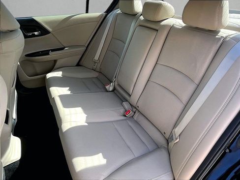 Used 2017 Honda Accord EX-L image 25