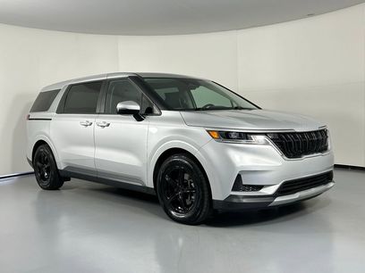 Used 2022 Kia Carnival LX