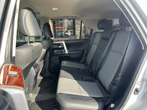 Used 2019 Toyota 4Runner SR5 Premium AWD/4WD image 40