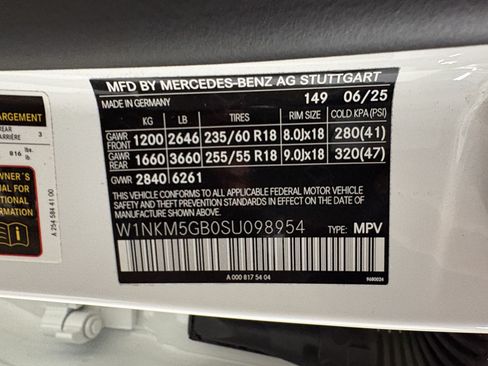 Certified 2025 Mercedes-Benz GLC 350e 4MATIC image 26