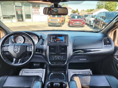 Used 2019 Dodge Grand Caravan SXT w/ Driver Convenience Group FWD image 13