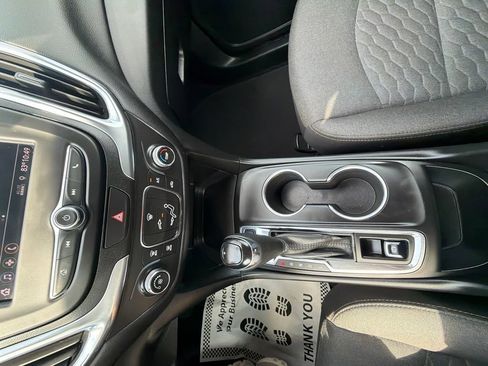Used 2021 Chevrolet Equinox LT AWD/4WD image 34