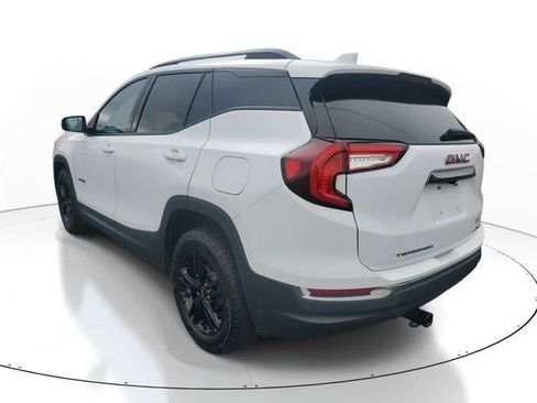 Used 2022 GMC Terrain AT4 image 4