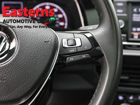 Used 2020 Volkswagen Jetta SE FWD image 16