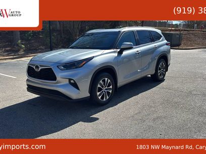 Used 2023 Toyota Highlander XLE