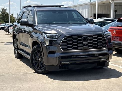Used 2026 Toyota Sequoia Platinum AWD/4WD image 2