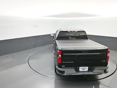 Used 2021 Chevrolet Silverado 1500 LTZ w/ Technology Package AWD/4WD image 30