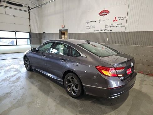 Used 2018 Honda Accord EX image 5