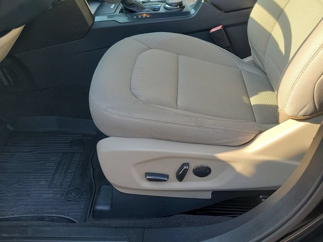 Used 2018 Ford Explorer XLT AWD/4WD image 8