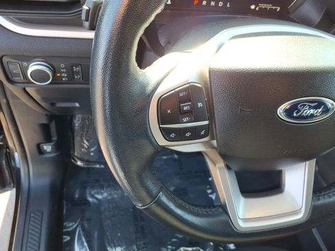 Used 2022 Ford Explorer XLT AWD/4WD image 19