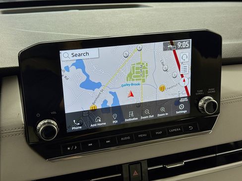 Used 2023 Mitsubishi Outlander SEL AWD/4WD image 2