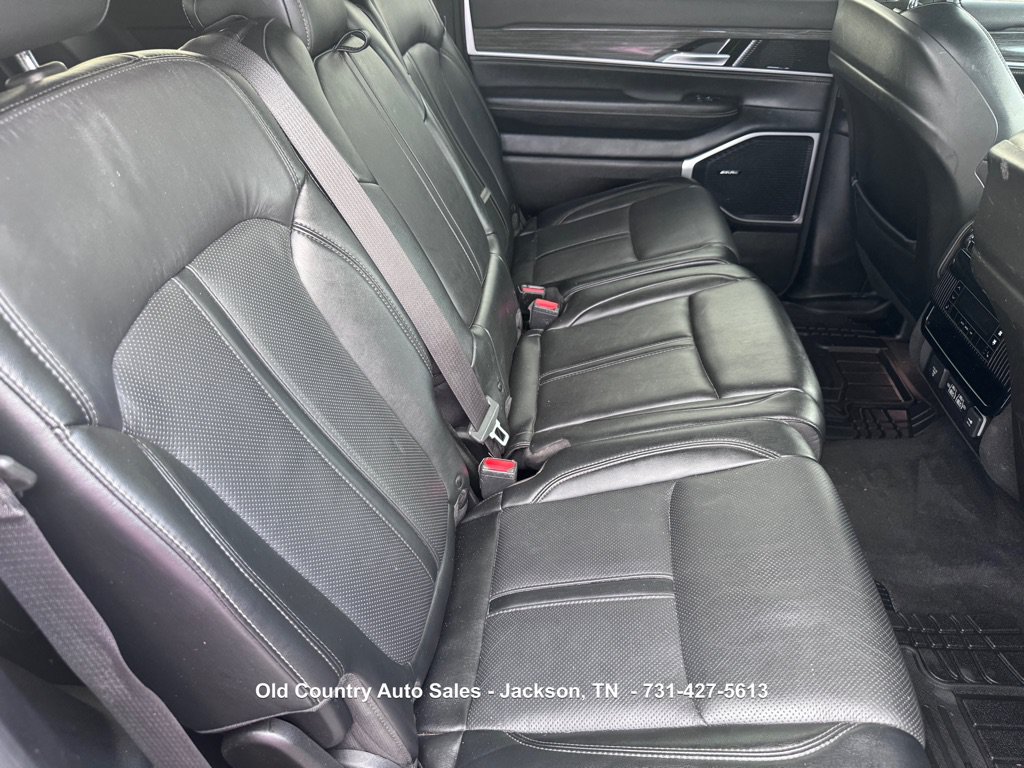 Used 2022 Jeep Wagoneer Series III AWD/4WD image 14