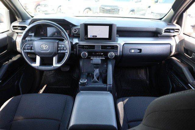 Used 2025 Toyota 4Runner SR5 AWD/4WD image 21