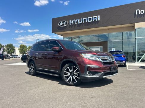Used 2022 Honda Pilot Touring image 1