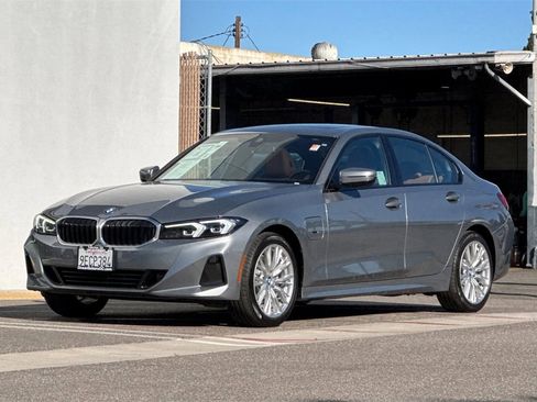 Used 2023 BMW 330e 330e iPerformance w/ Driving Assistance Package image 10