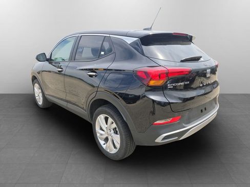 Used 2025 Buick Encore GX Preferred AWD/4WD image 7