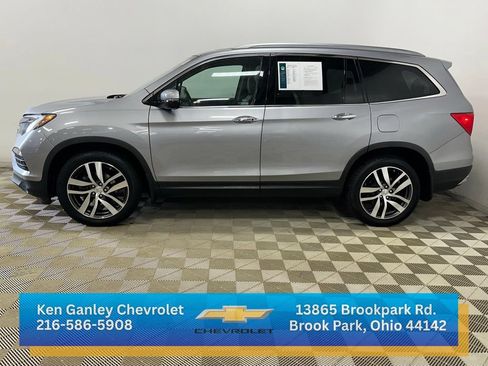 Used 2018 Honda Pilot Touring image 6