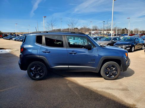 Used 2021 Jeep Renegade Sport image 4