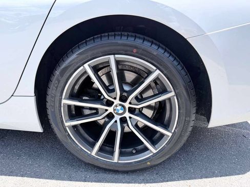 Used 2022 BMW 330i xDrive Sedan w/ Premium Package AWD/4WD image 39