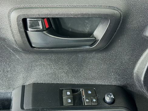 Used 2021 Toyota Tacoma SR image 22