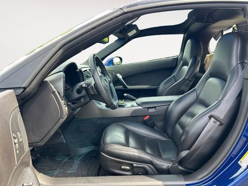 Used 2007 Chevrolet Corvette Coupe w/ Preferred Equipment Group RWD image 20